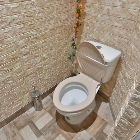 Cozy Flat For 3 On A Budget Apartment